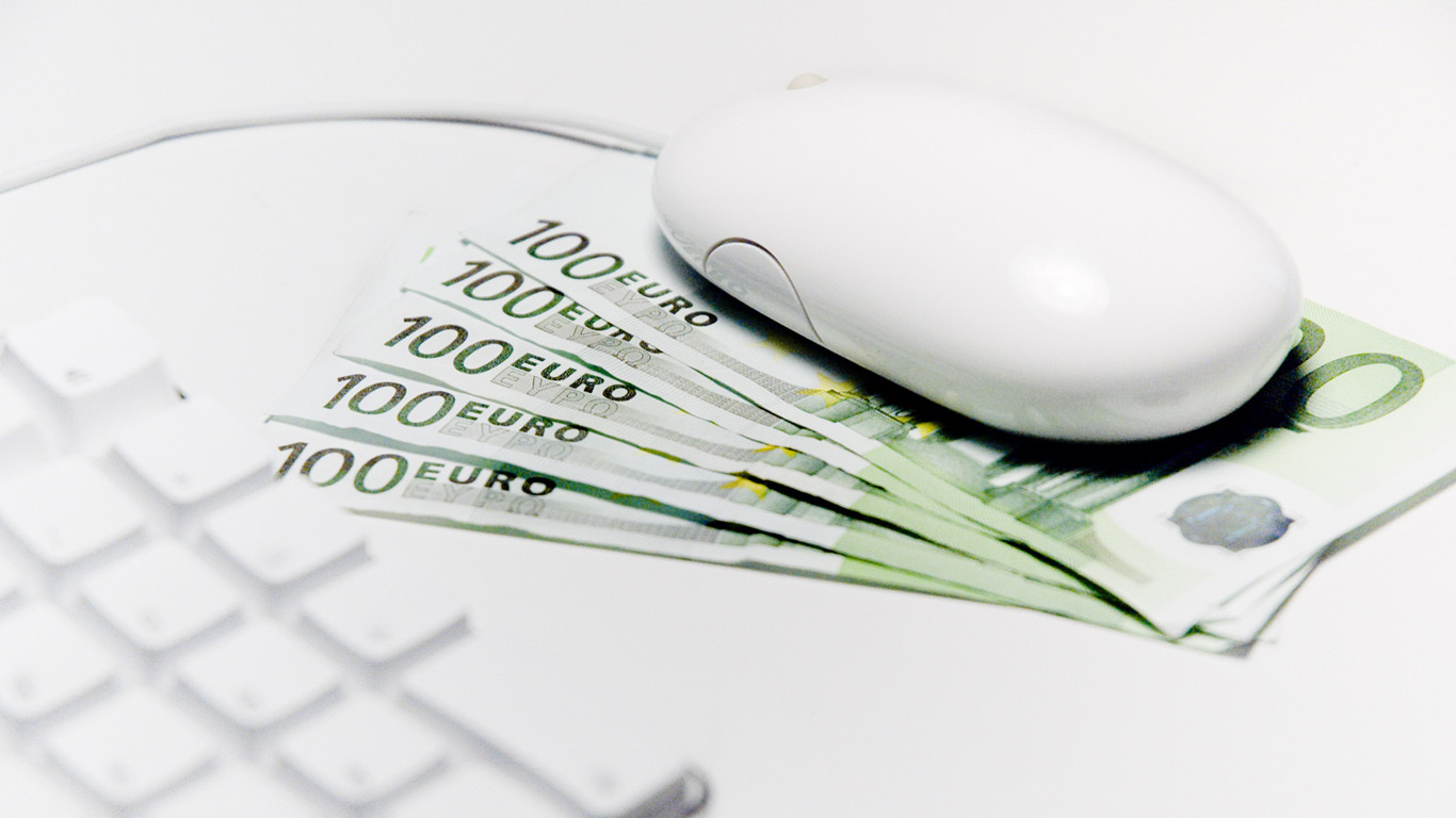 <span style="font-weight: bold;">Обслуживать клиентов компании качественно и своевременно позволяет:</span><br>